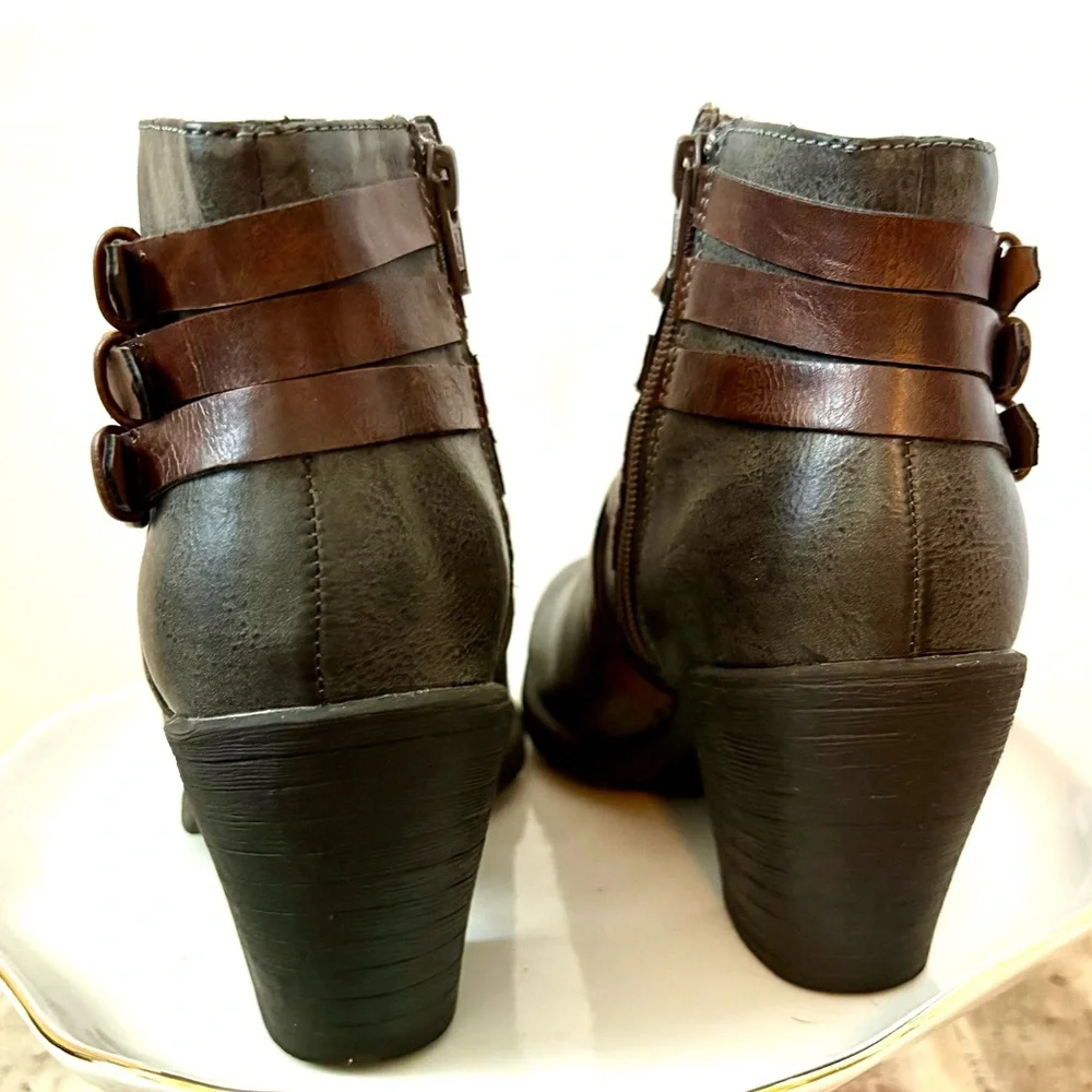 Women’s EuroSoft by Sofft Phoebe Buckle Ankle Booties size 7